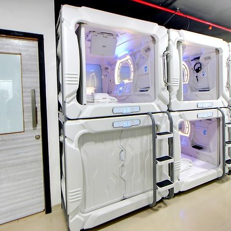 Hotel Astropods Airport, Mumbai. Экстерьер фото